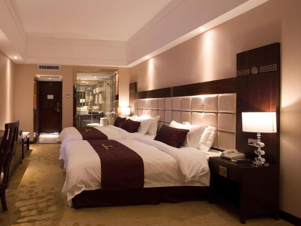 Telecom Hotel Guilin Exterior photo
