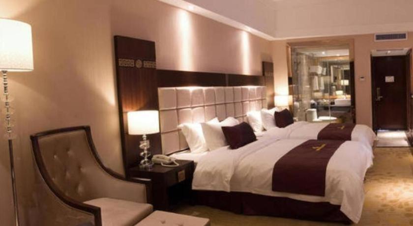 Telecom Hotel Guilin Exterior photo