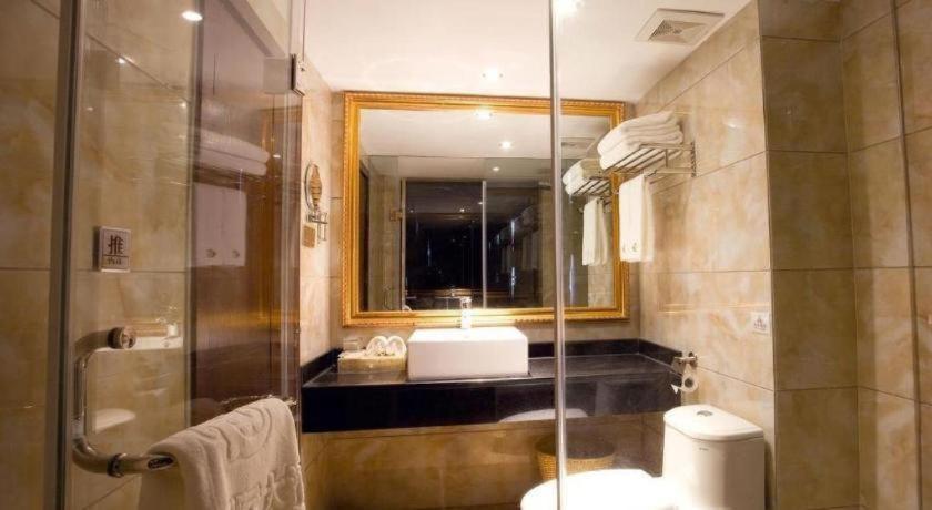 Telecom Hotel Guilin Exterior photo